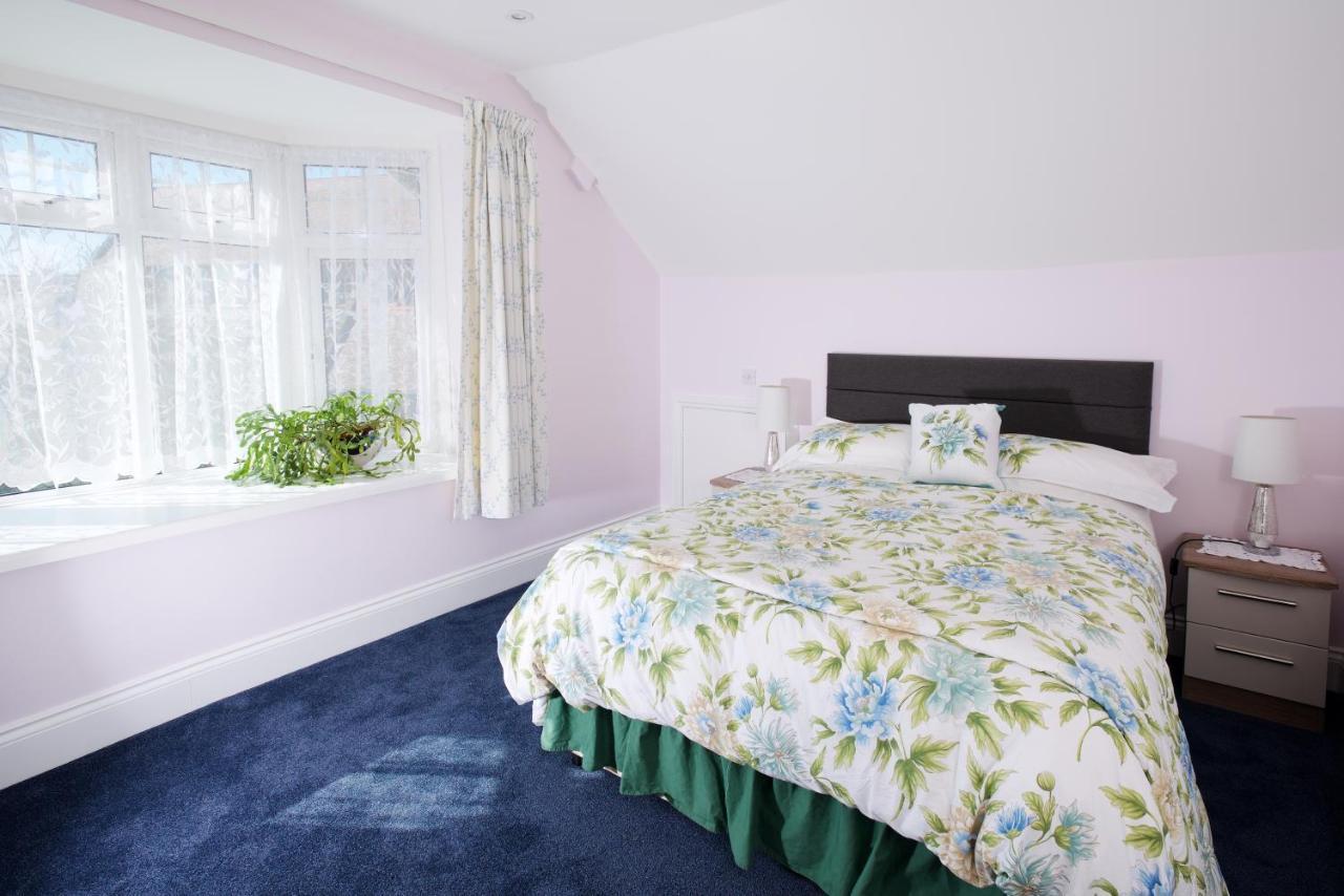 Minton Lodge Hotel - Seniors Only Bournemouth Ngoại thất bức ảnh