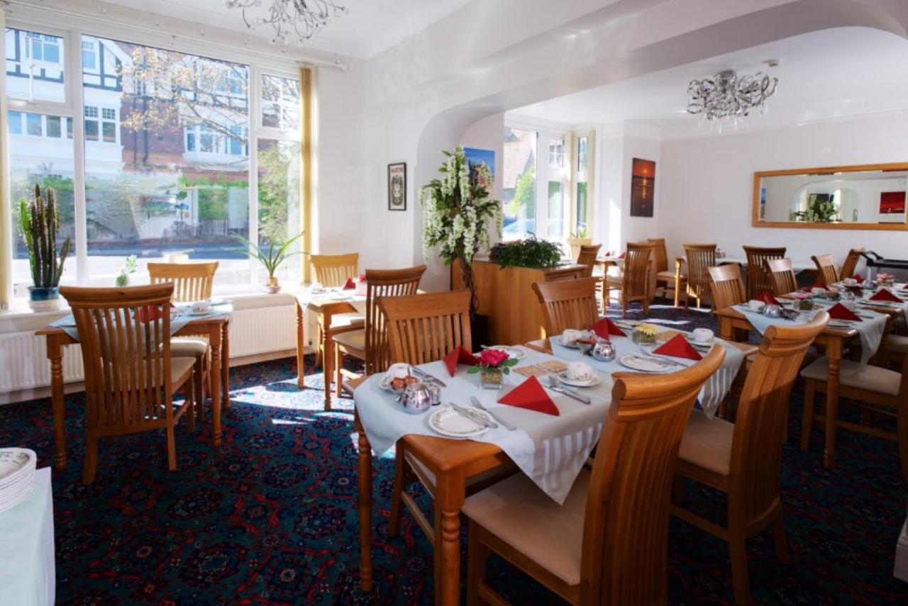 Minton Lodge Hotel - Seniors Only Bournemouth Ngoại thất bức ảnh